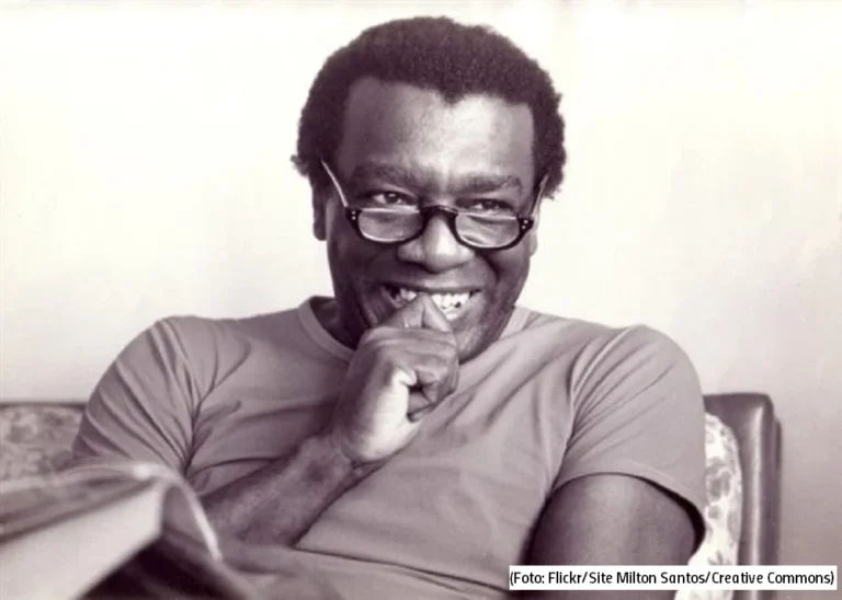 Milton Santos recebeu o Prêmio Vautrin Lud em 1994, considerado o "Nobel da Geografia". Foi o primeiro latino-americano a receber a homenagem.