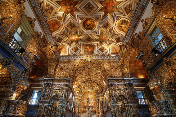 Interior da Igreja de São Francisco em Salvador | Imagem: ArchDaily Brasil