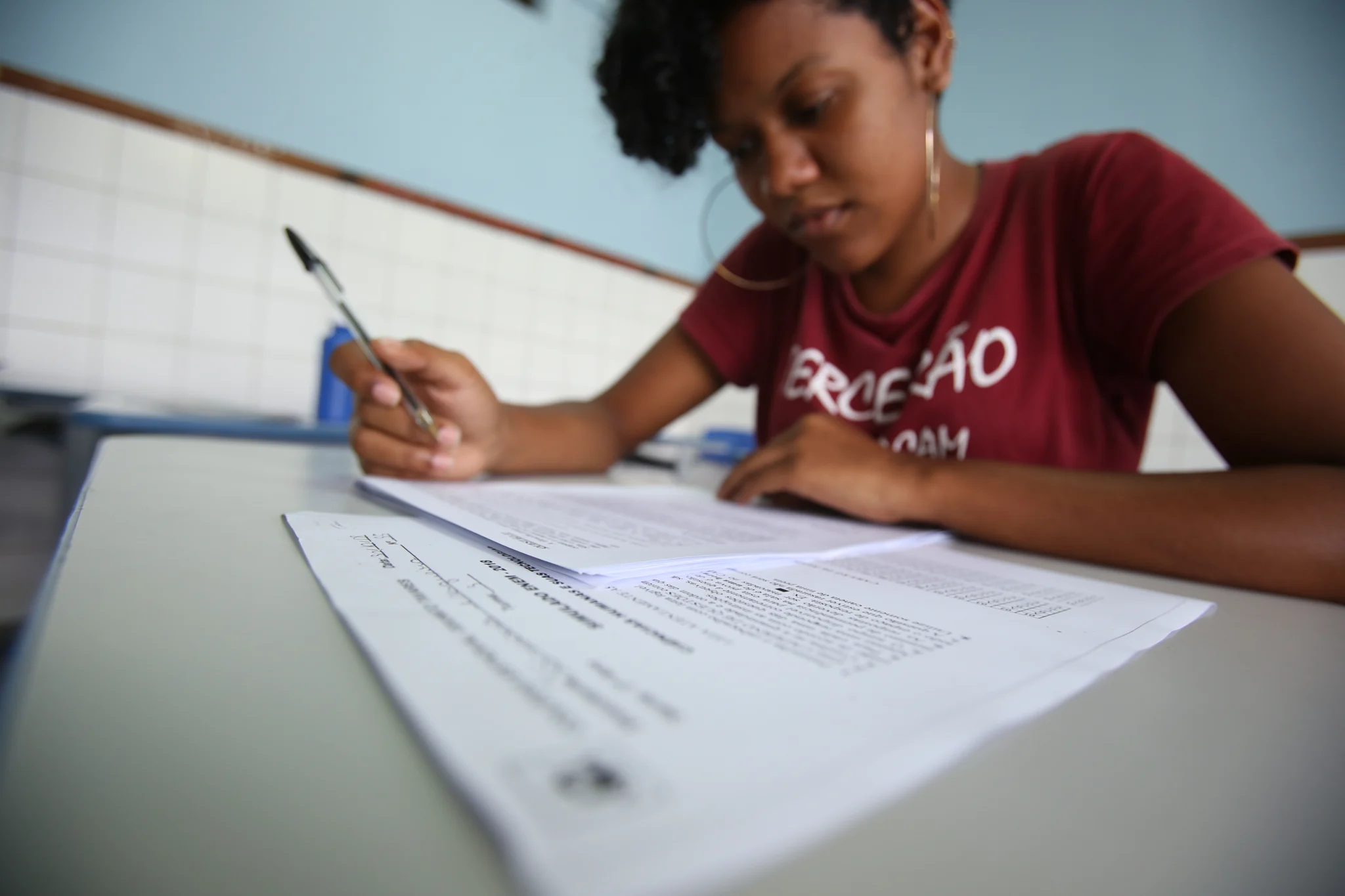ESTRATÉGIAS E TÉCNICAS DE LEITURA