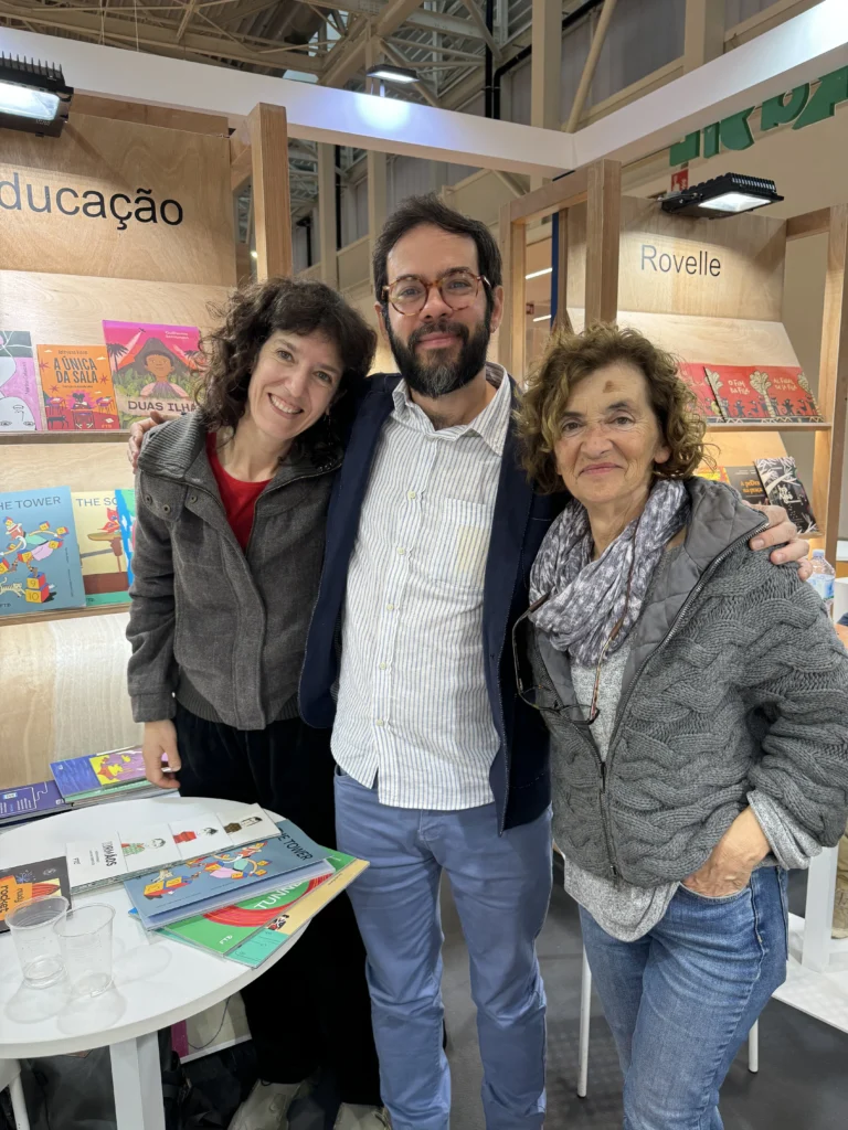 Estevão, Renata Bueno e Nazaré de Souza, autoras de Portugal que vão publicar em 2026 pela FTD "A história de dois abecedários desencontrados".