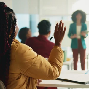 O que o Saeb 2023 revela sobre a educação antirracista?